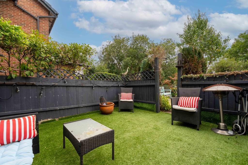The Holkham, Vicars Cross, Chester CH3 5 NE, UK-