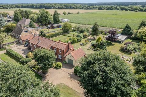 undefined, Hevingham, Norwich