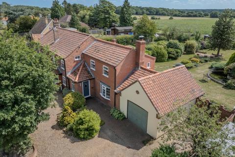 4 bedroom cottage for sale, Hevingham, Norwich