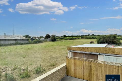 3 bedroom end of terrace house for sale, Peep Green Road, Hartshead