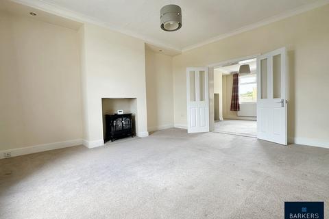 3 bedroom end of terrace house for sale, Peep Green Road, Hartshead