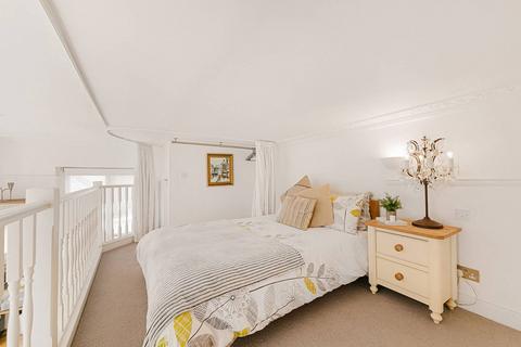 undefined, Crescent Grove, Clapham Common South Side, London, SW4