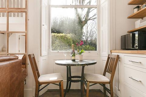 undefined, Crescent Grove, Clapham Common South Side, London, SW4