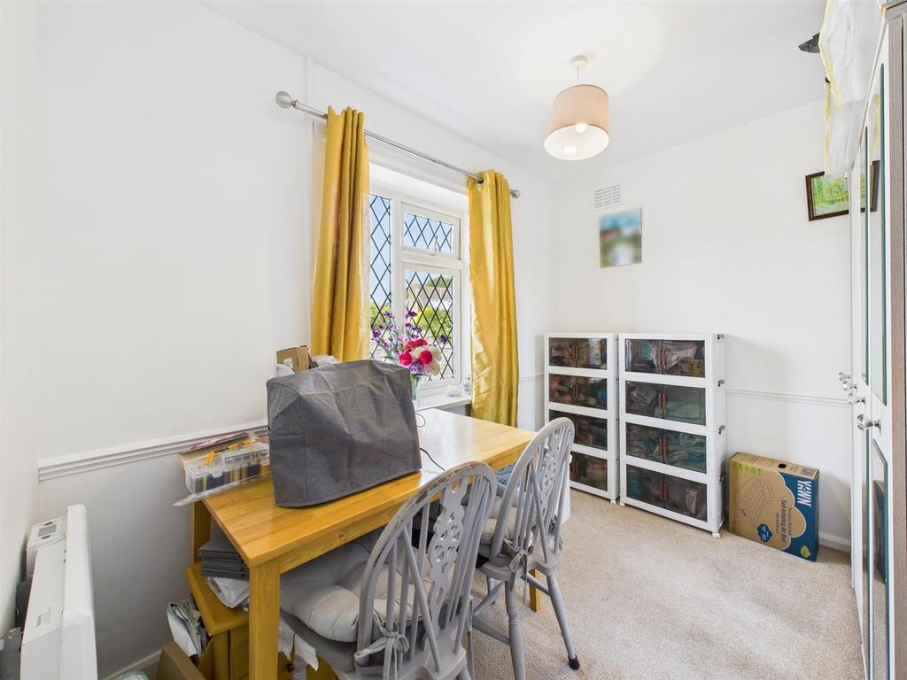 Bedroom: