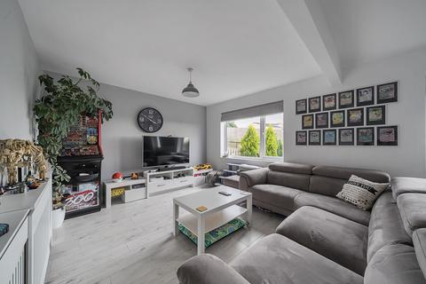 15 Sideland Close, Bristol, BS14 8LE