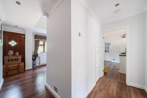 Woodrush Fox Corner, Worplesdon, Guildford, GU3 3PP