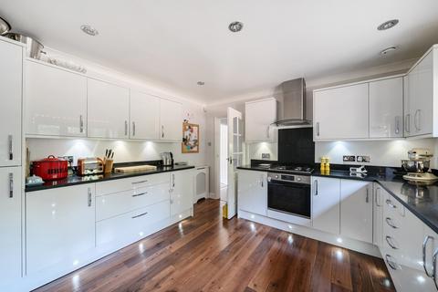 Woodrush Fox Corner, Worplesdon, Guildford, GU3 3PP