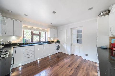Woodrush Fox Corner, Worplesdon, Guildford, GU3 3PP