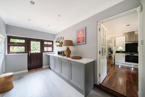 Woodrush Fox Corner, Worplesdon, Guildford, GU3 3PP
