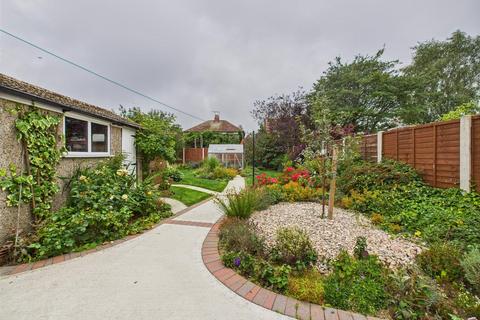 3 bedroom semi-detached house for sale, Lambert Road, Bridlington