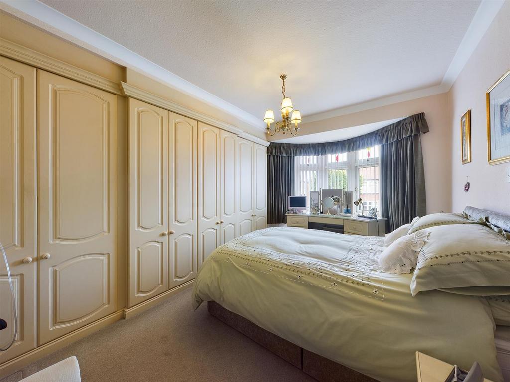 Bedroom: