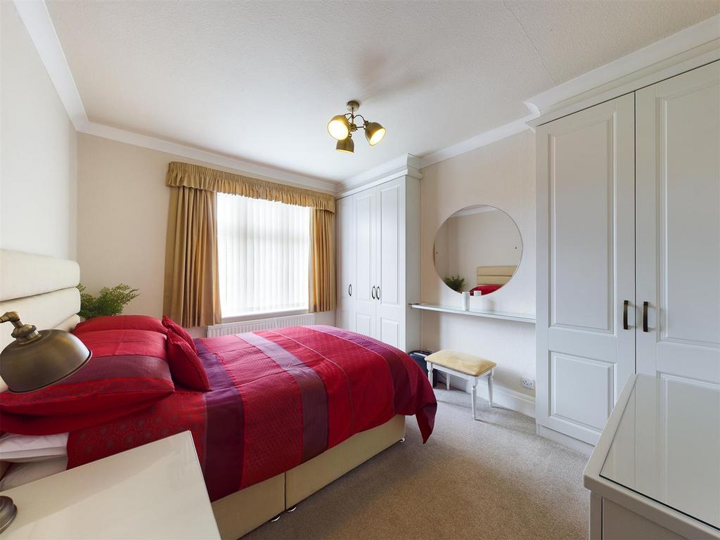 Bedroom: