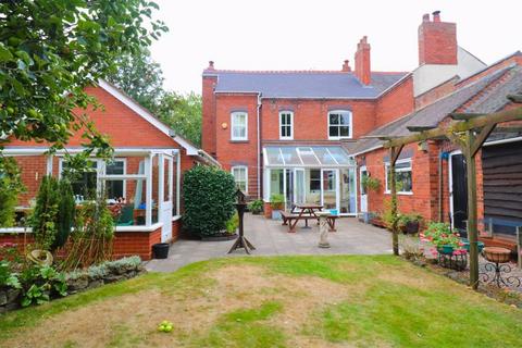 3 bedroom semi-detached house for sale, Green Lane, Shelfield