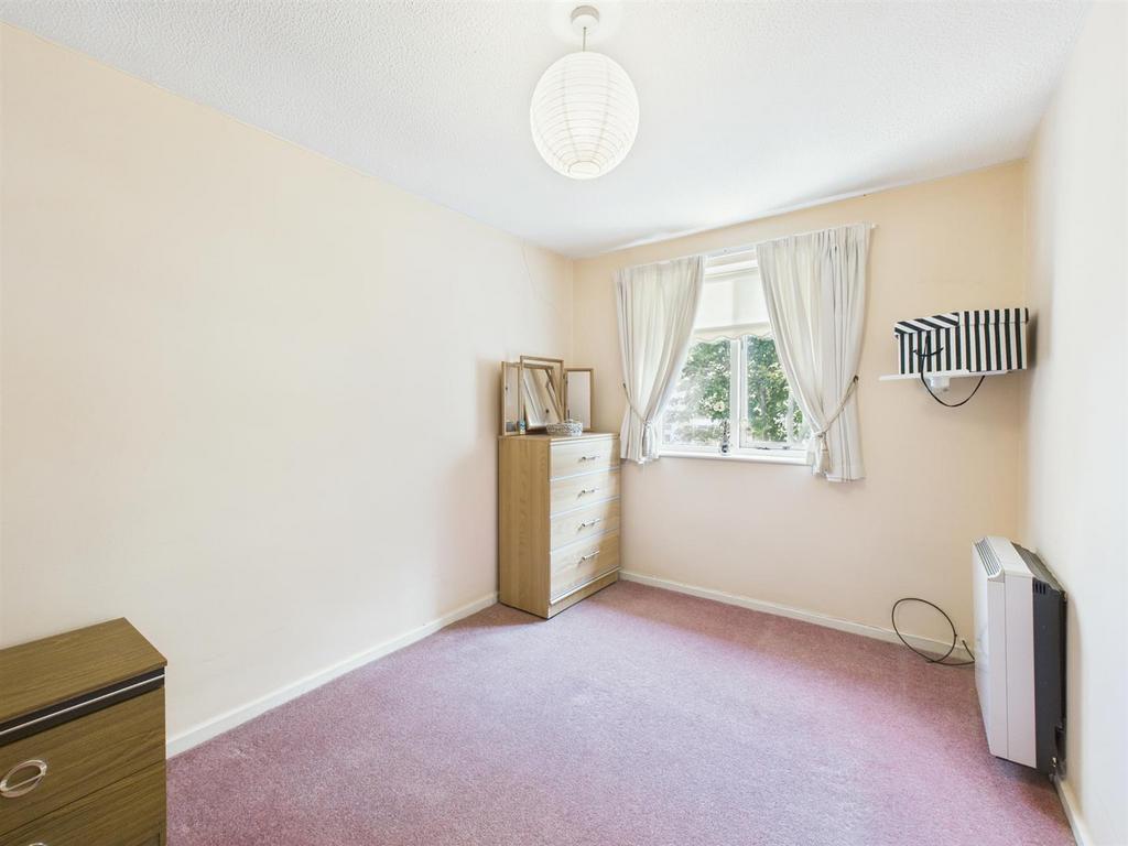 Bedroom:
