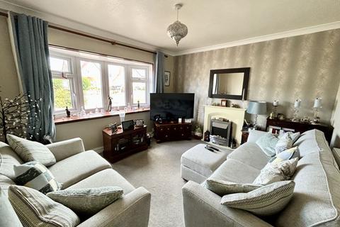 3 bedroom semi-detached house for sale, Glan Y Mor Road, Penrhyn Bay