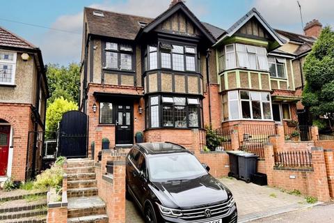 Cutenhoe Road, Luton