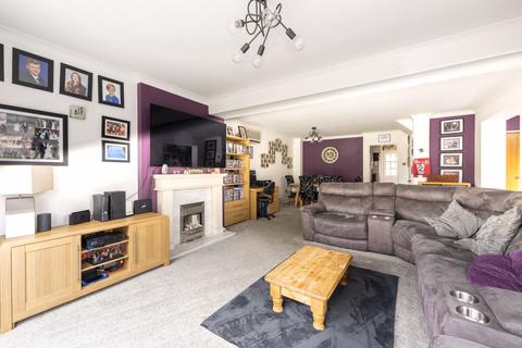 undefined, Wilson Grove, Uckfield