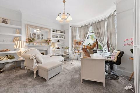 4 bedroom semi-detached house for sale, Durham Road, North Harrow