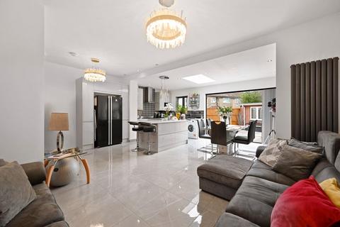 4 bedroom semi-detached house for sale, Durham Road, North Harrow