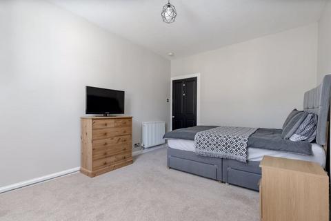 85 Dalatho Crescent, Peebles, EH45 8DU