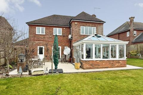4 bedroom detached house for sale, Tanners Close, Winterbourne Earls                                          *VIDEO TOUR*