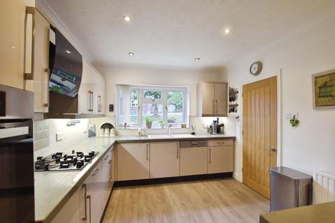 4 bedroom detached house for sale, Tanners Close, Winterbourne Earls                                          *VIDEO TOUR*