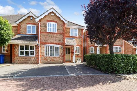 4 bedroom house for sale, Guards Court, Ascot SL5