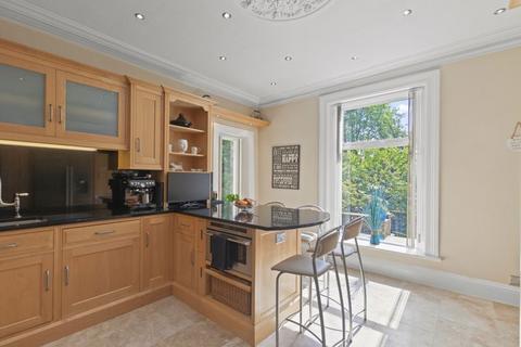 4 bedroom detached house for sale, Glen Road, Bingley BD16