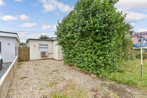 26 Links Crescent, St Marys Bay, Romney Marsh, TN29 0RS