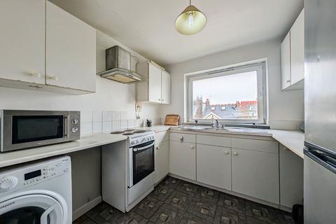 2 bedroom flat for sale, Flat , Martin Court,  Pelham Road, London