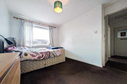 2 bedroom flat for sale, Flat , Martin Court,  Pelham Road, London
