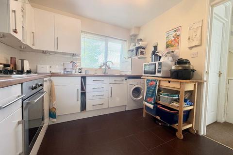 3 bedroom maisonette for sale, Elgar Path, High Town, Luton, Bedfordshire, LU2 7RJ