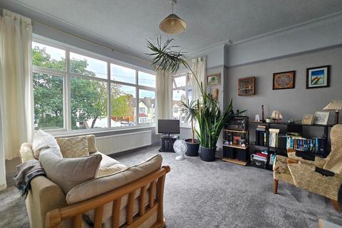 1 bedroom flat for sale, Tyrrel Drive, Southend-on-Sea, Essex, SS1 2LN