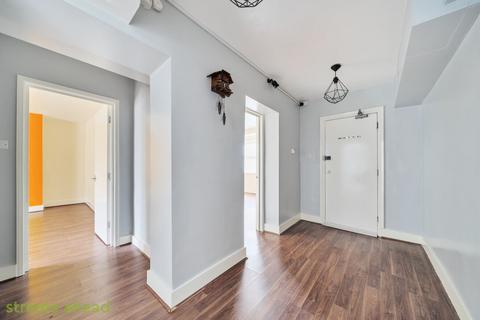 1 bedroom apartment for sale, Upper Grove, London, SE25