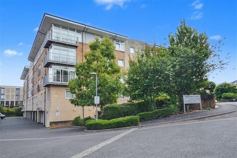 2 bedroom flat for sale, Centurion Court, Camp Road, St. Albans