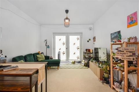 2 bedroom flat for sale, Centurion Court, Camp Road, St. Albans