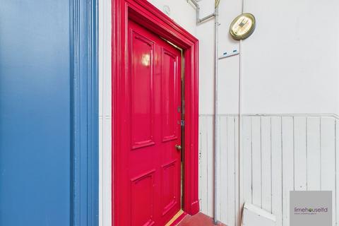 2 bedroom flat to rent, Esslemont Avenue, Aberdeen AB25