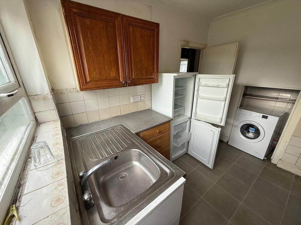 House in Harrow - View 4