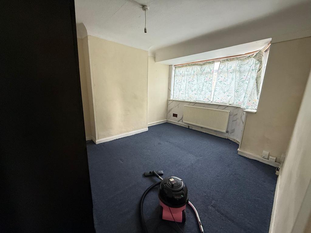 House in Harrow - View 5