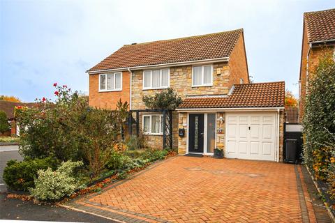 4 bedroom detached house for sale, Douglas Road, Bedford, Bedfordshire, MK41