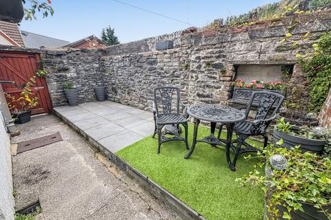 4 bedroom end of terrace house for sale, Treherbert CF42