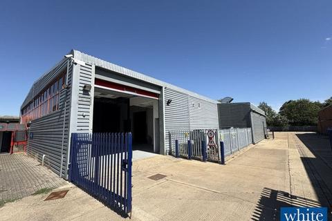 Factory to rent, Telford Rd Bicester OX26 4LD