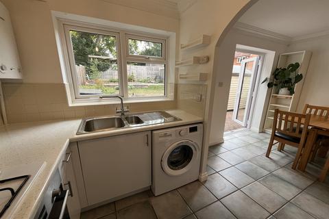 3 bedroom house to rent, Speckled Wood Road, Basingstoke