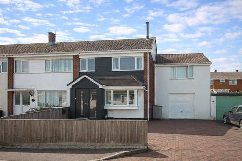 4 bedroom end of terrace house for sale, Brecon Close, Bideford, EX39