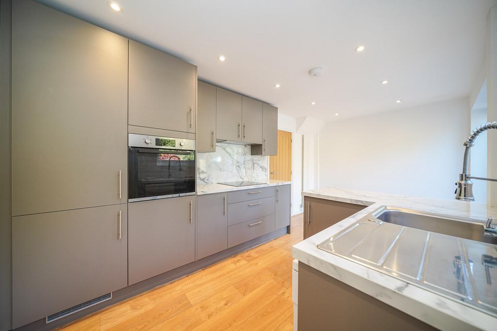 79-Beechfield-Road-03064