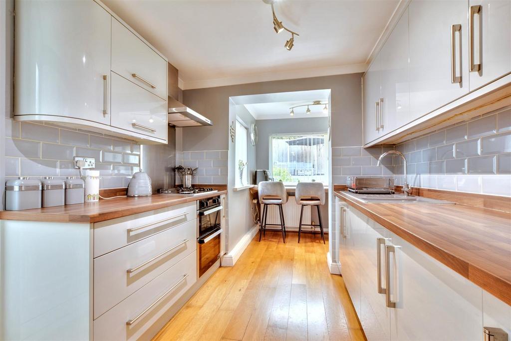 Kitchen 1.jpeg