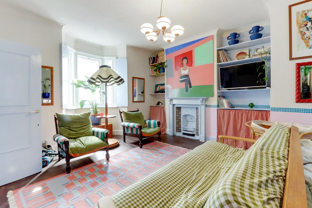 Reception/Bedroom