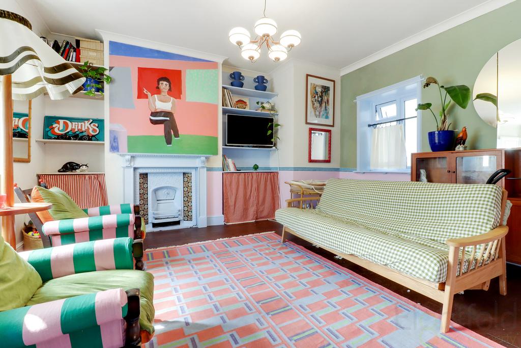 Reception/Bedroom