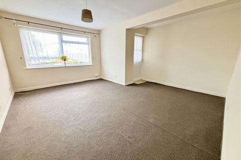 2 bedroom flat for sale, Manton Road, Poole BH15