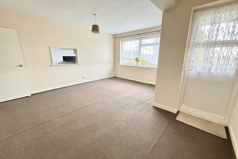 2 bedroom flat for sale, Manton Road, Poole BH15
